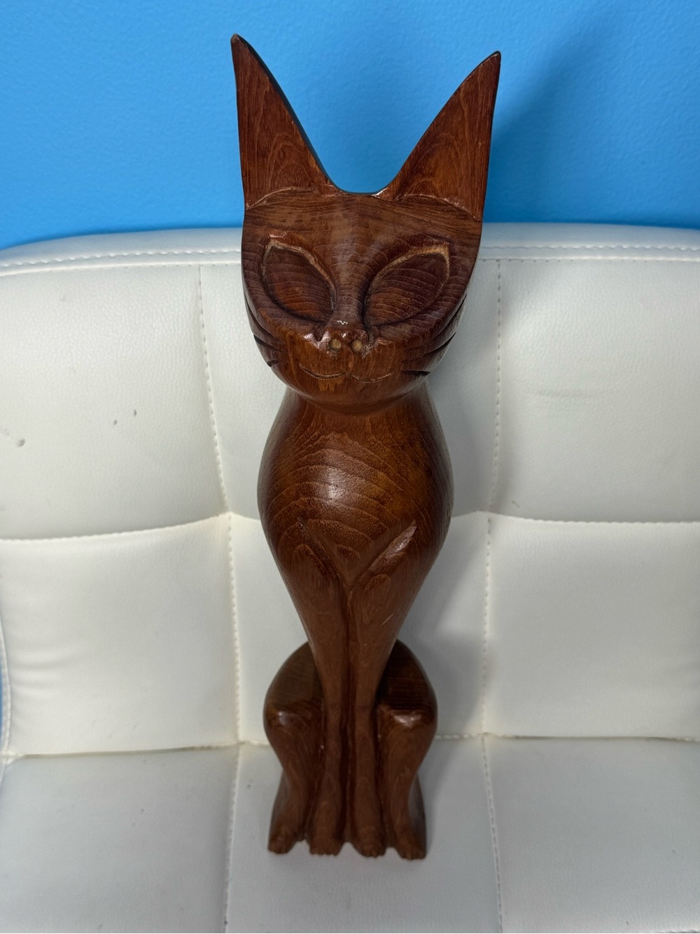 Vintage Hand-Carved Wooden Siamese Cat Sculpture Figurine
Mid-Century Modern